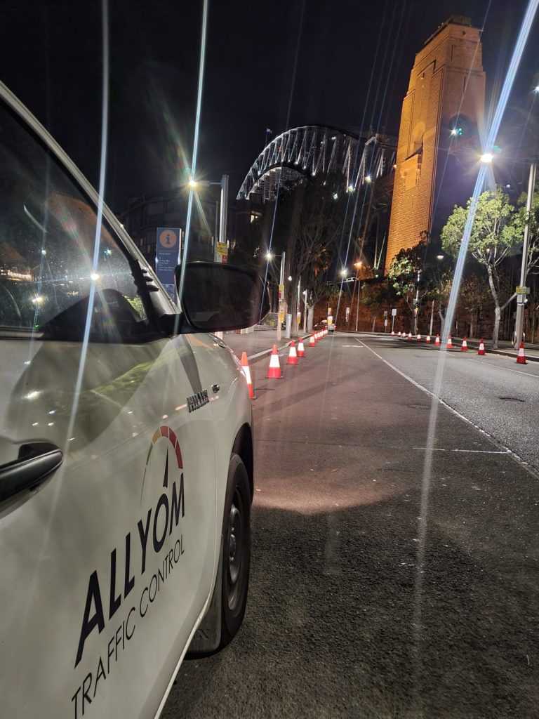 Allyom ute next to Sydney Harbor Bridge